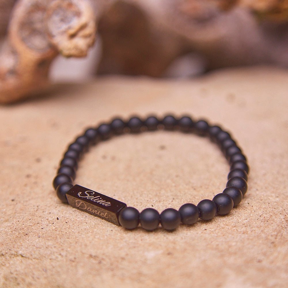 Paar Armband Set – Naturstein-Perlen (schwarzer Achat & Weißer Granat) Mit König/Königin-Kronen | Mit Geschenkbox, Für Paare & Partner